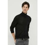 Volnen pulover Michael Kors moški, črna barva - črna. Pulover iz kolekcije Michael Kors. Model izdelan iz enobarvne pletenine. Zaradi svoje visoke termoregulacijske sposobnosti vam volna pomaga ohranjati toploto, ko je hladno, in svežino, ko je...