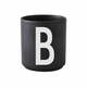 Črna porcelanasta skodelica Design Letters Alphabet B, 250 ml
