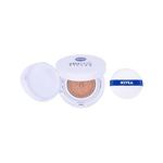 Nivea Hyaluron CELLular Filler 3in1 Care Cushion tekoči puder SPF15 15 g odtenek 01 Light za ženske