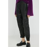 Usnjene hlače Gestuz Kallie ženske, črna barva - črna. Hlače iz kolekcije Gestuz. Model izdelan iz naravnega usnja.