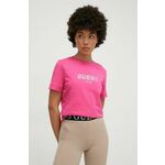 Bombažna kratka majica Guess ženski, roza barva - roza. Kratka majica iz kolekcije Guess, izdelana iz pletenine z nalepko. Model iz izjemno udobne bombažne tkanine.