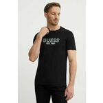 Kratka majica Guess moška, črna barva, M4YI30 J1314 - črna. Lahkotna kratka majica iz kolekcije Guess, izdelana iz pletenine, prijetne na otip. Model iz visokokakovostnega in trajnostnega materiala.